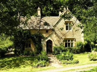 Owlpen Manor - Woodwells